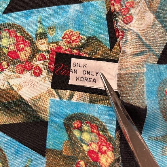 Silk scarf Classic- black background with apple still life paintings silk - Picture 7 of 7